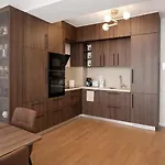Zen 5-6 In Stefan Cel Mare شقة *