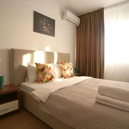 Zen 5-6 In Stefan Cel Mare Apartment *